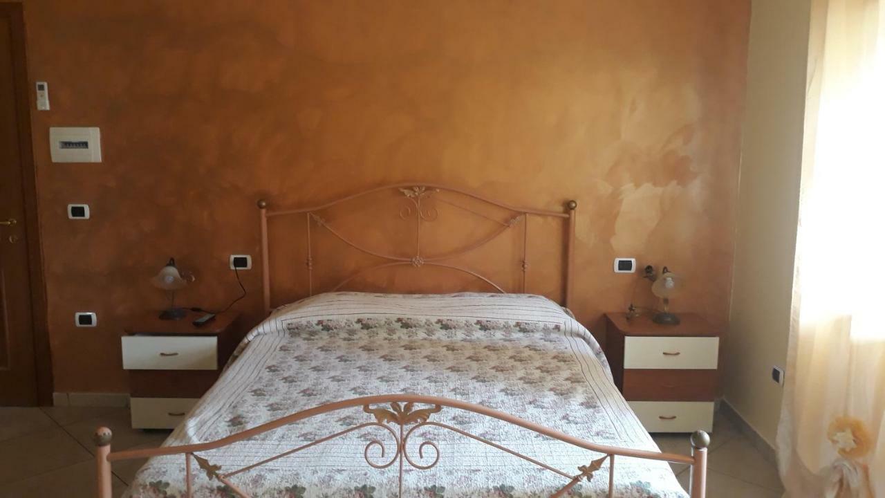 Hotel Agriturismo Carlo Cioffi Rotondi Zewnętrze zdjęcie